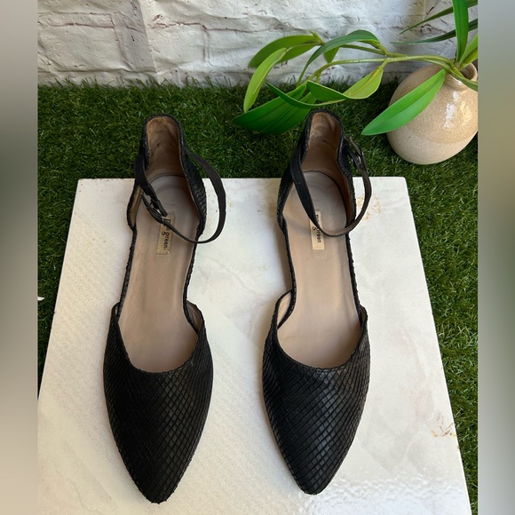 PAUL GREEN Leather snake design Flats size EUR 7 US 9.5 gently used - Picture 12 of 15